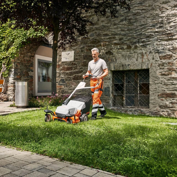 Аккумуляторная самоходная газонокосилка STIHL RMA 765 V, без акб и з/у