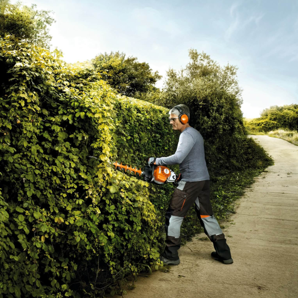 Кусторез бензиновый STIHL HS 82 T