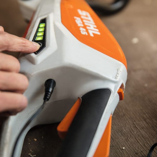 Аккумуляторный триммер STIHL FSA 45